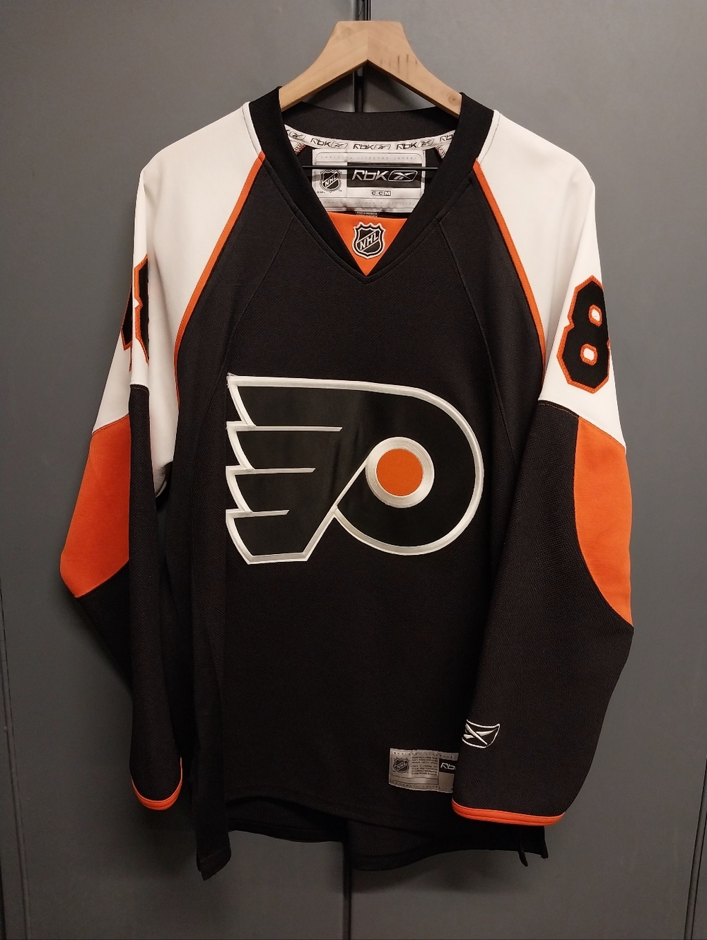 Reebok Philadelphia Flyers Daniel Briere Home Jersey Size Medium Men's